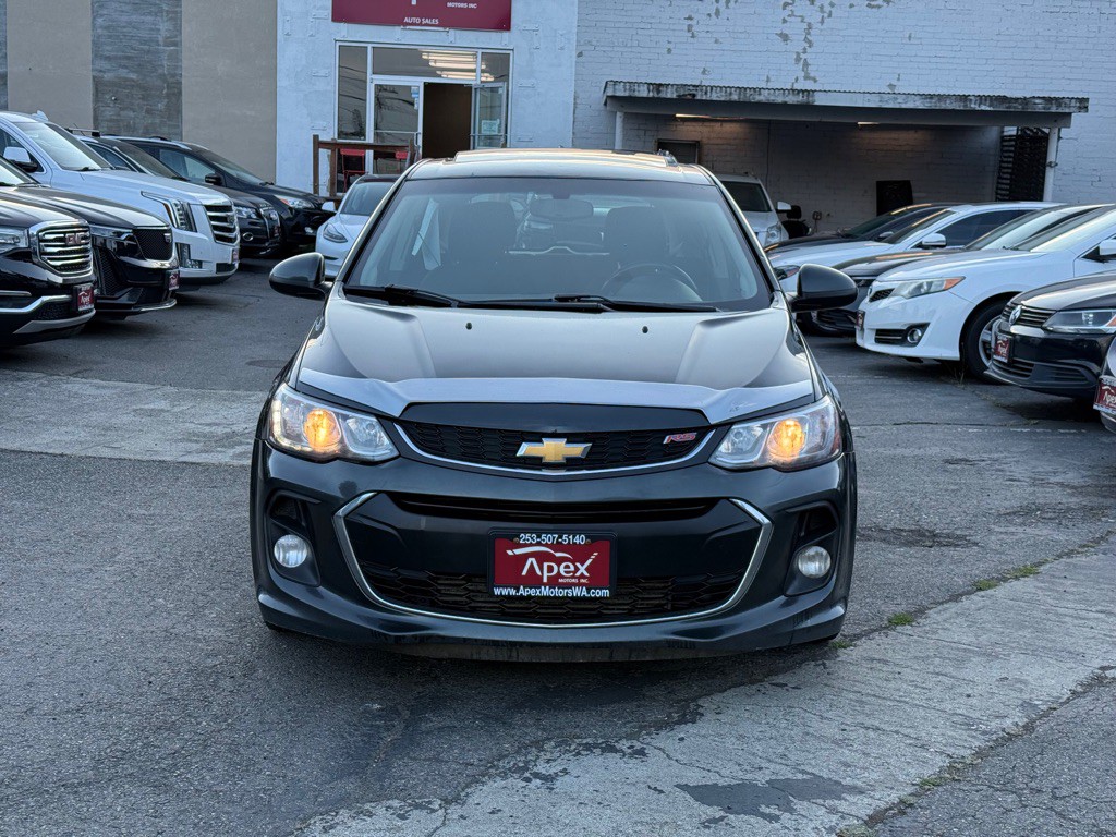 2017 Chevrolet Sonic Image 3