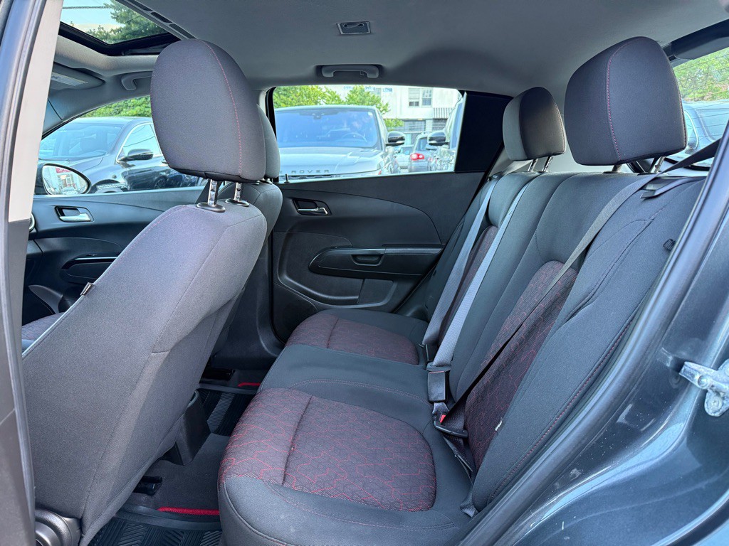 2017 Chevrolet Sonic Image 11