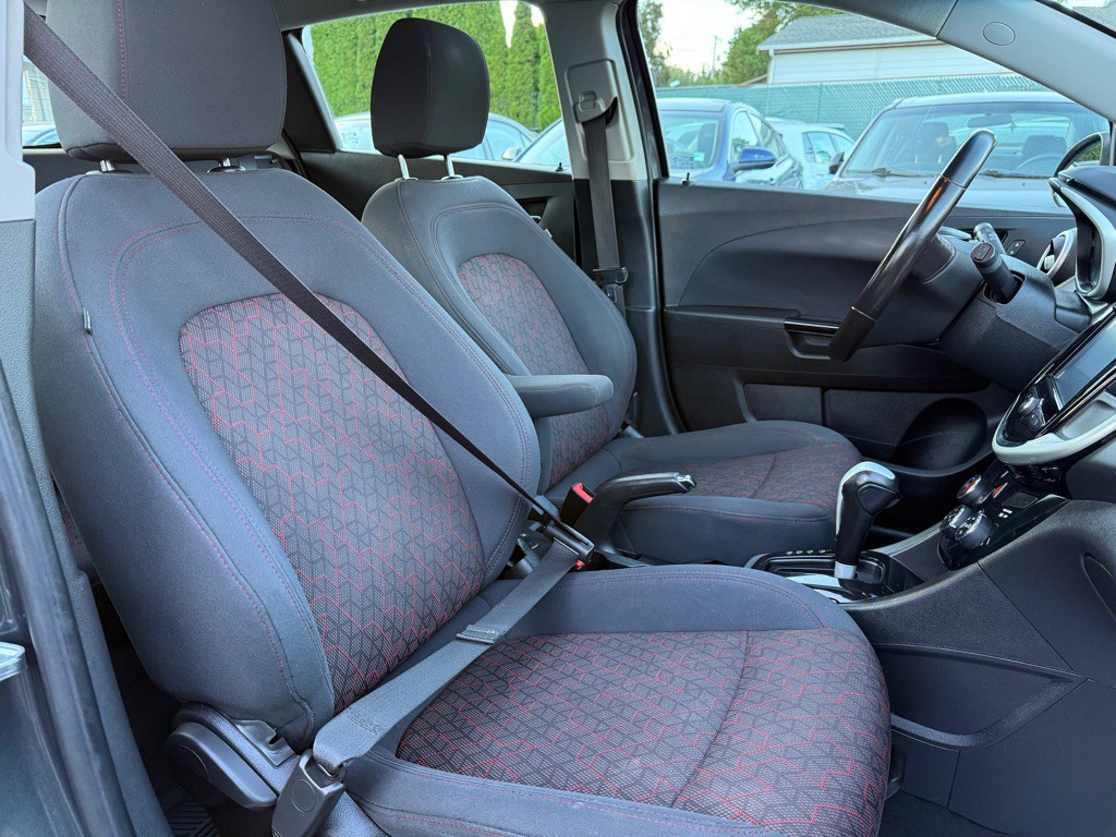 2017 Chevrolet Sonic Image 15