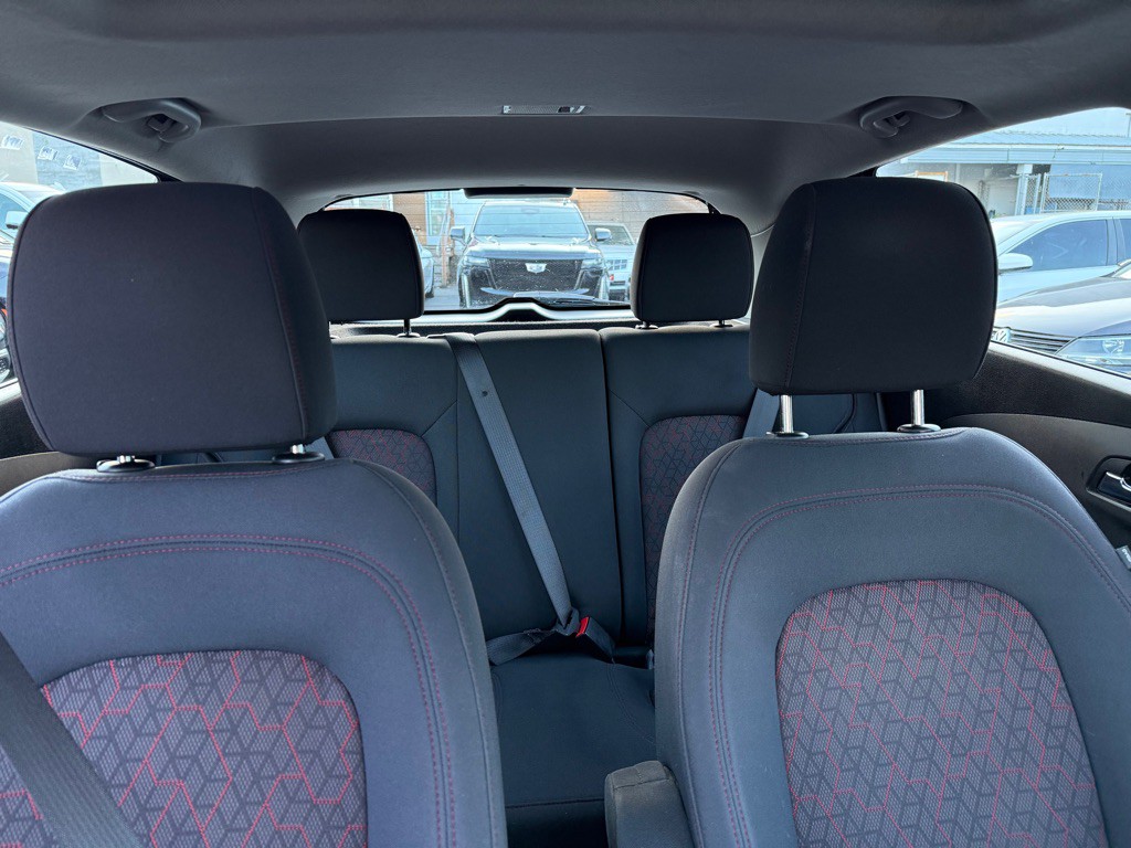 2017 Chevrolet Sonic Image 17