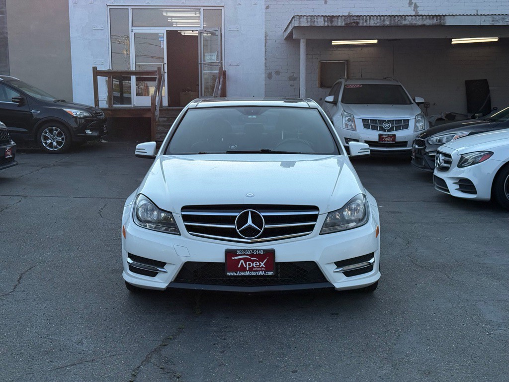 2014 Mercedes-Benz C-Class Image 3