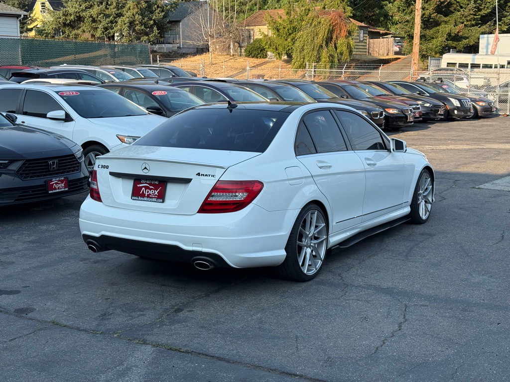 2014 Mercedes-Benz C-Class Image 4
