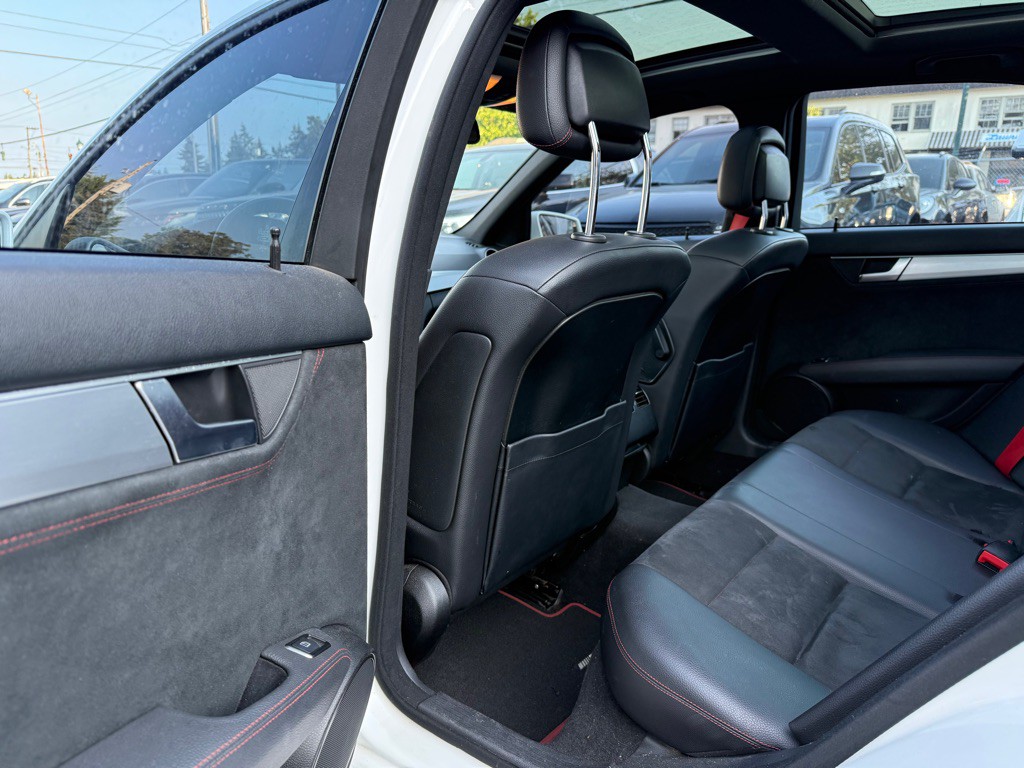 2014 Mercedes-Benz C-Class Image 12