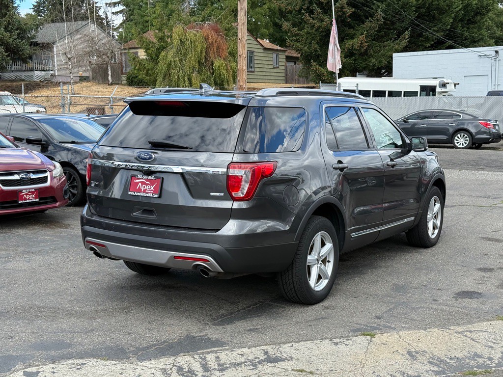 2016 Ford Explorer Image 4