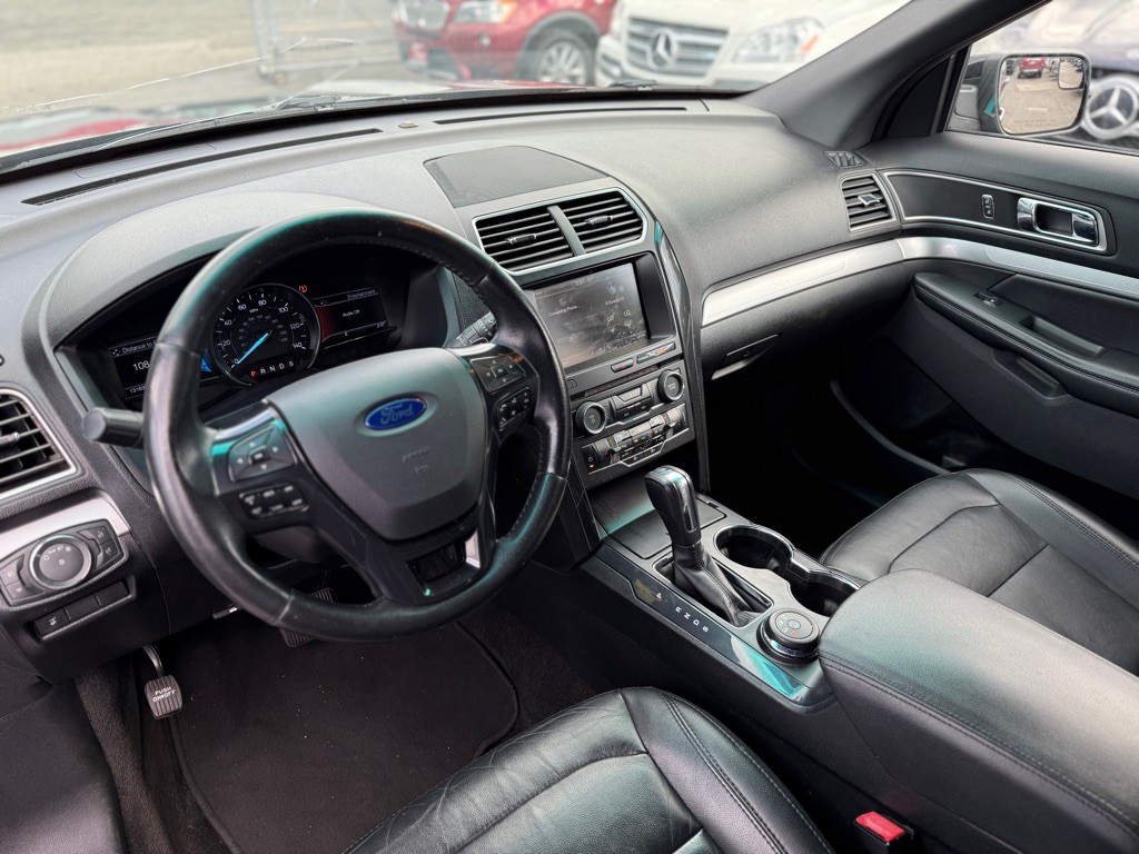 2016 Ford Explorer Image 10