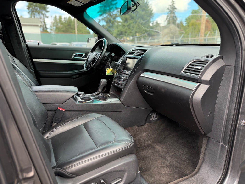 2016 Ford Explorer Image 15