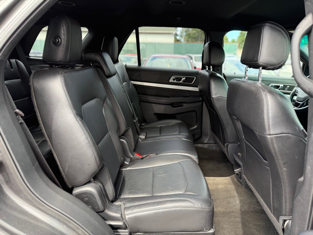2016 Ford Explorer Image 19