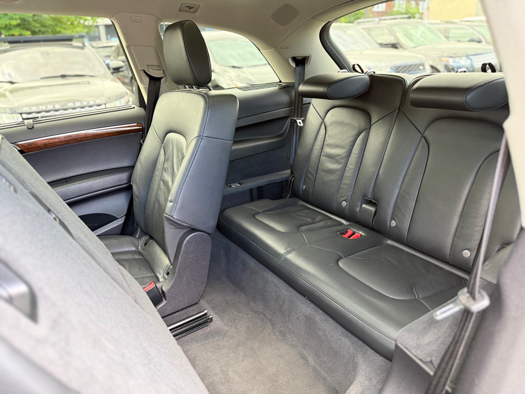 2013 Audi Q7 Image 12