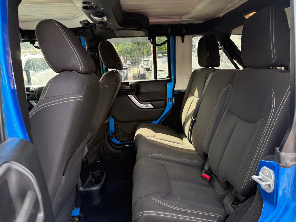 2015 Jeep Wrangler Unlimited Image 11