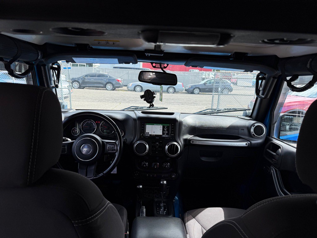 2015 Jeep Wrangler Unlimited Image 12