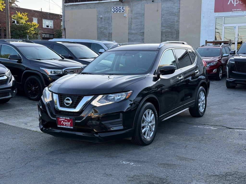 2017 Nissan Rogue Image 1