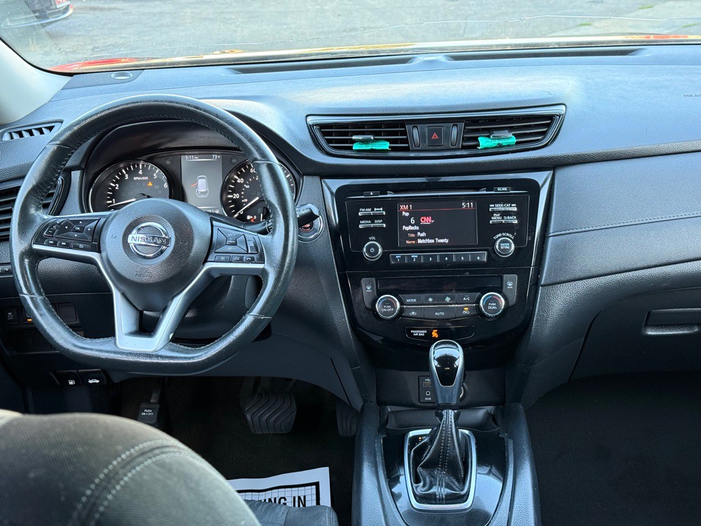 2017 Nissan Rogue Image 13