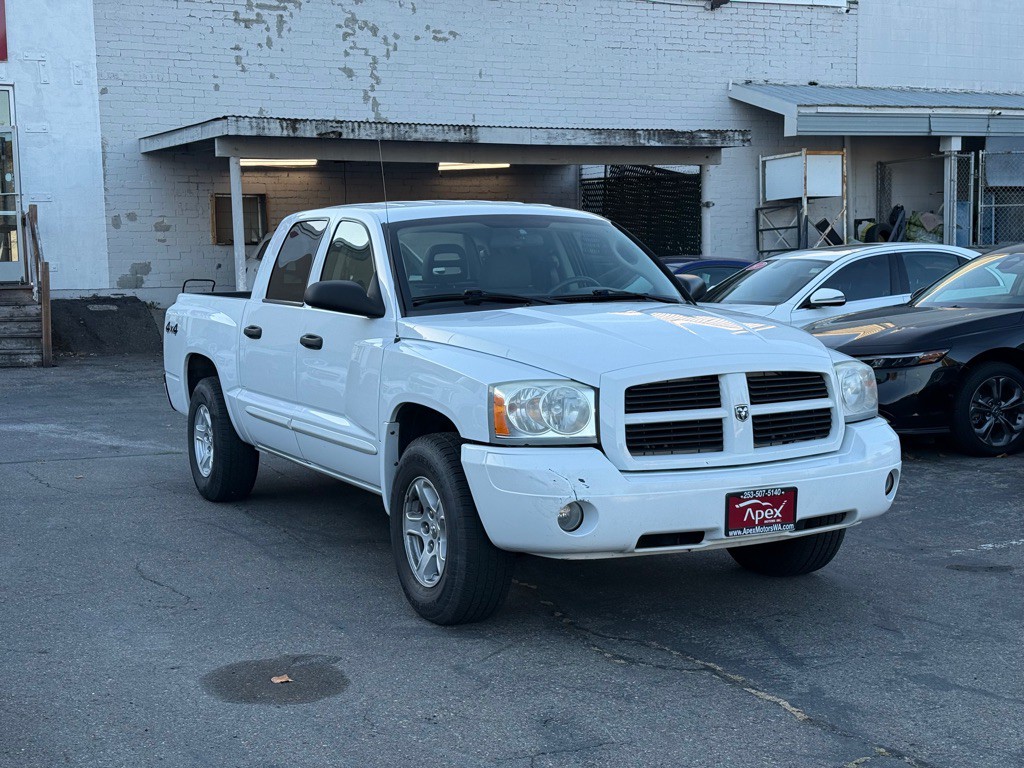 2006 Dodge Dakota Image 2