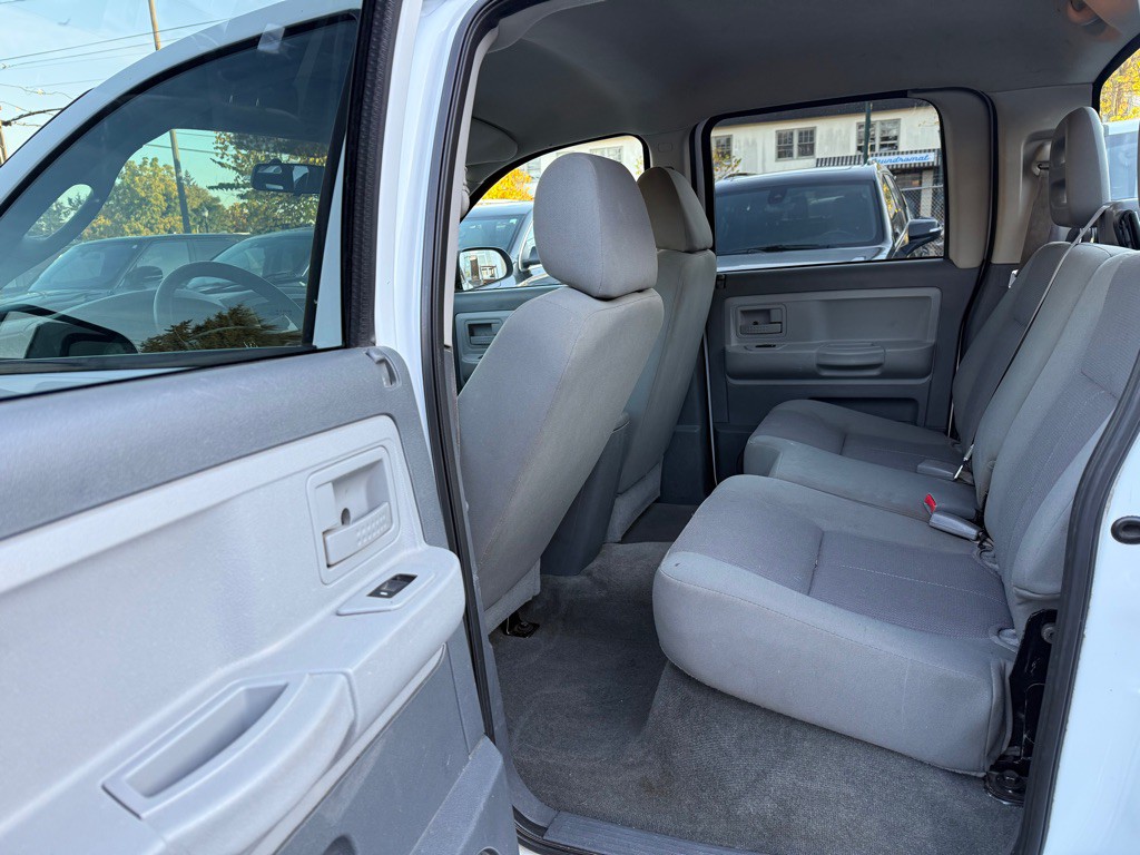 2006 Dodge Dakota Image 12