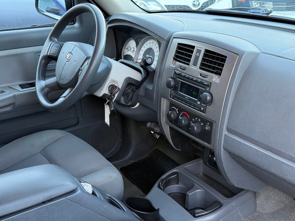 2006 Dodge Dakota Image 17