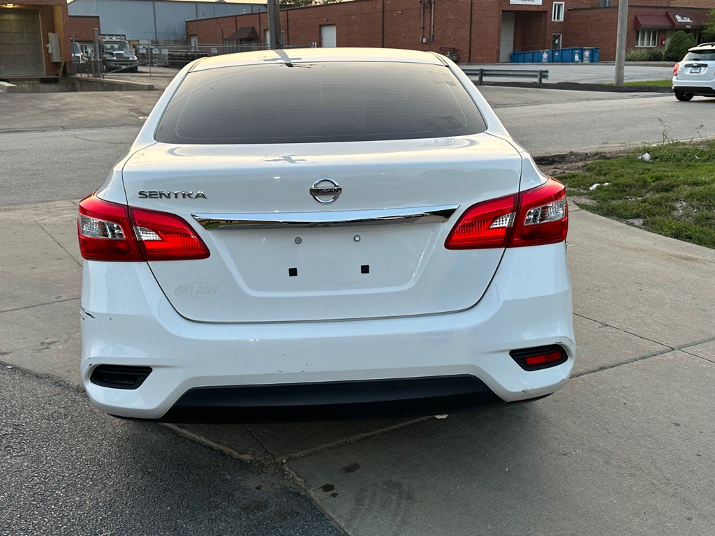 2017 Nissan Sentra Image 5