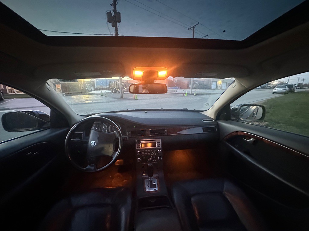 2009 Volvo XC70 Image 8