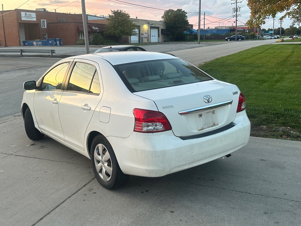 2007 Toyota Yaris Image 3
