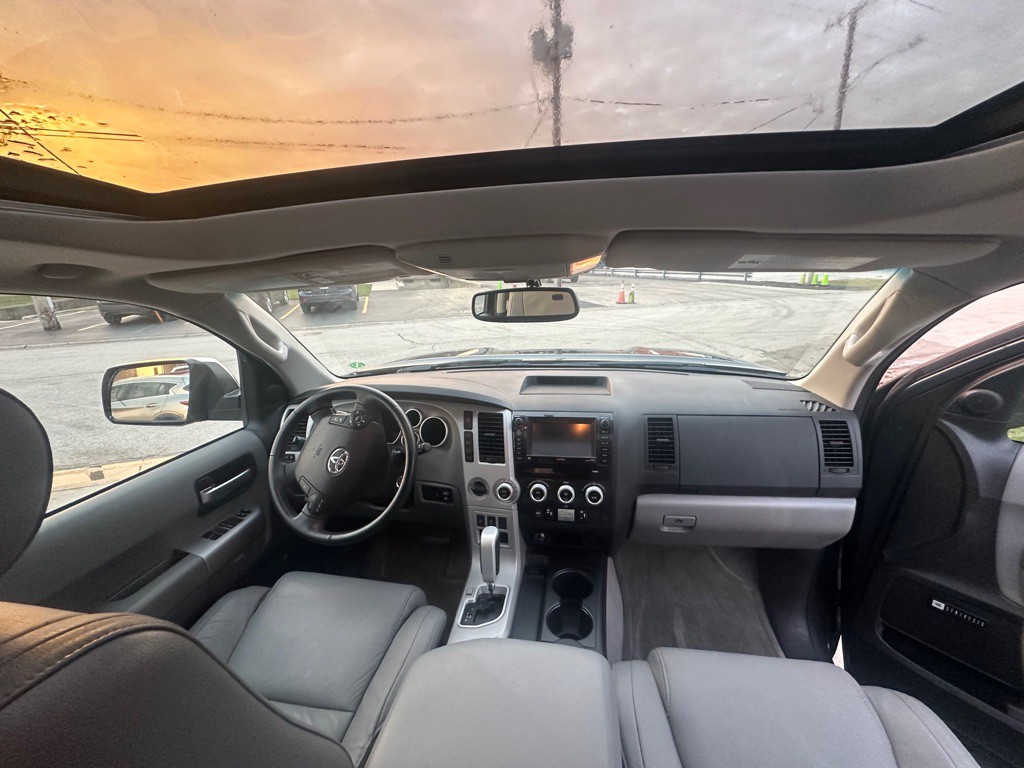 2008 Toyota Sequoia Image 13