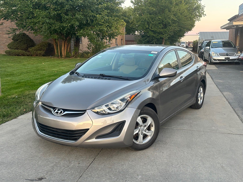 2015 Hyundai Elantra Image 1