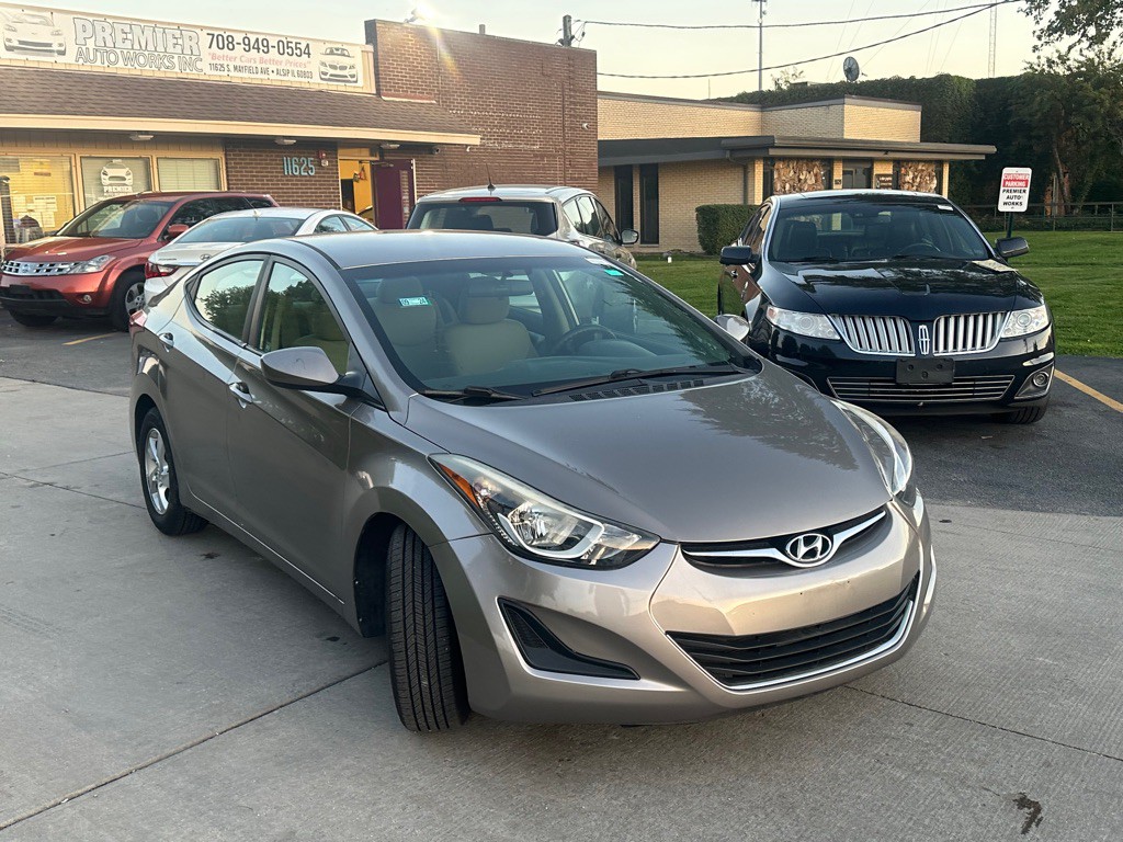 2015 Hyundai Elantra Image 2