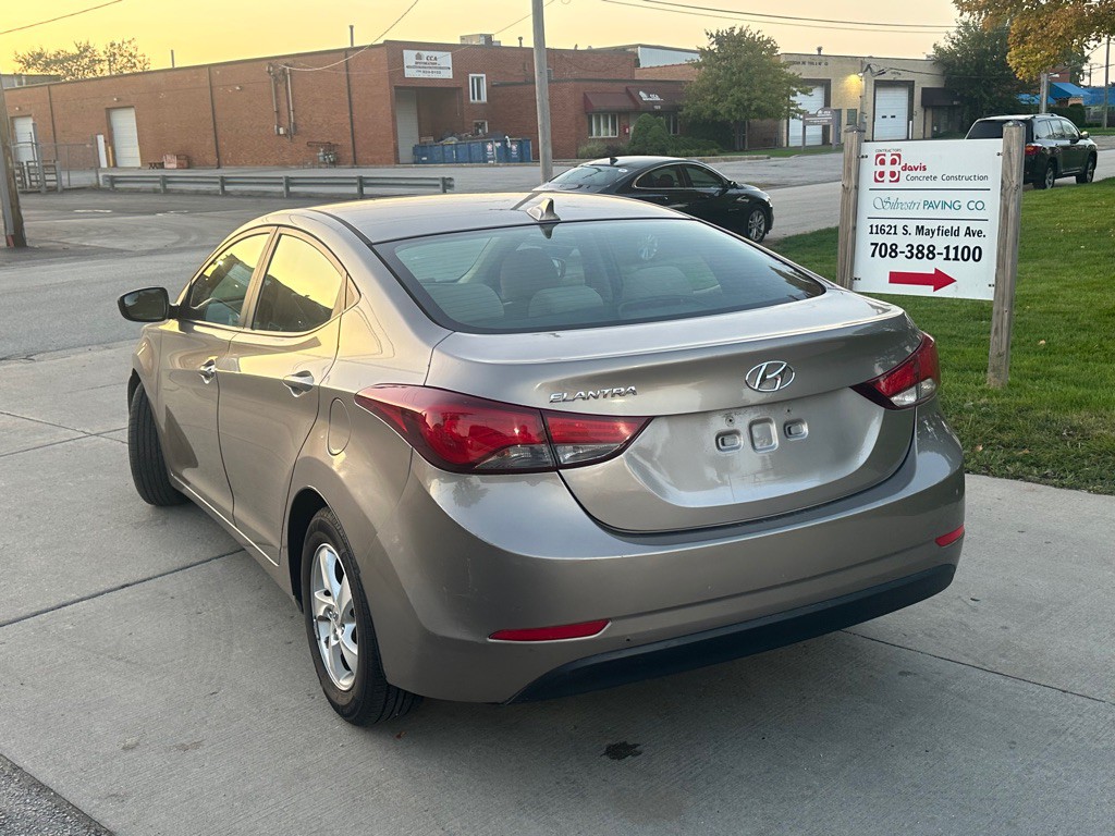 2015 Hyundai Elantra Image 5