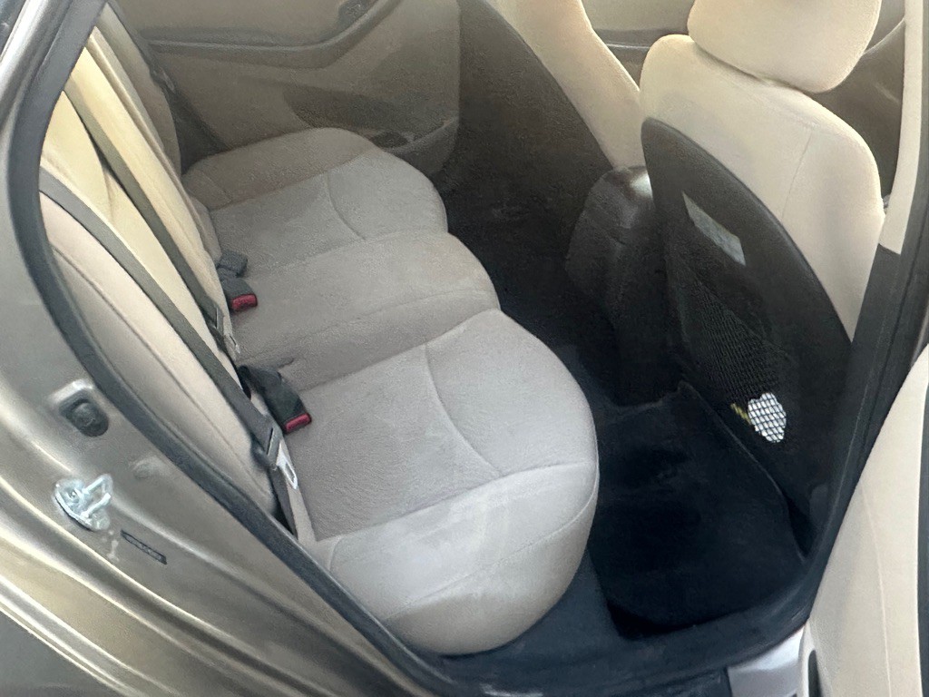 2015 Hyundai Elantra Image 9