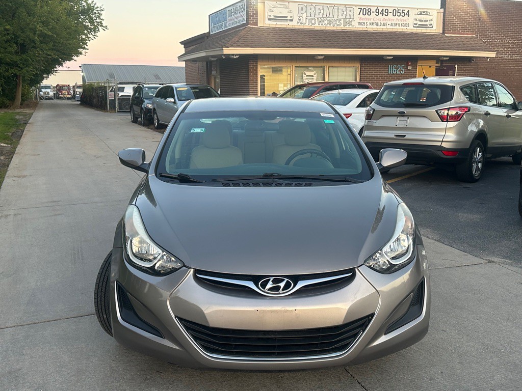 2015 Hyundai Elantra Image 11