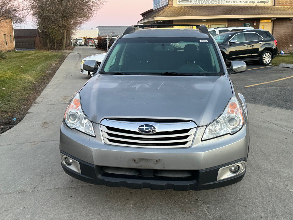 2010 Subaru Outback Image 3