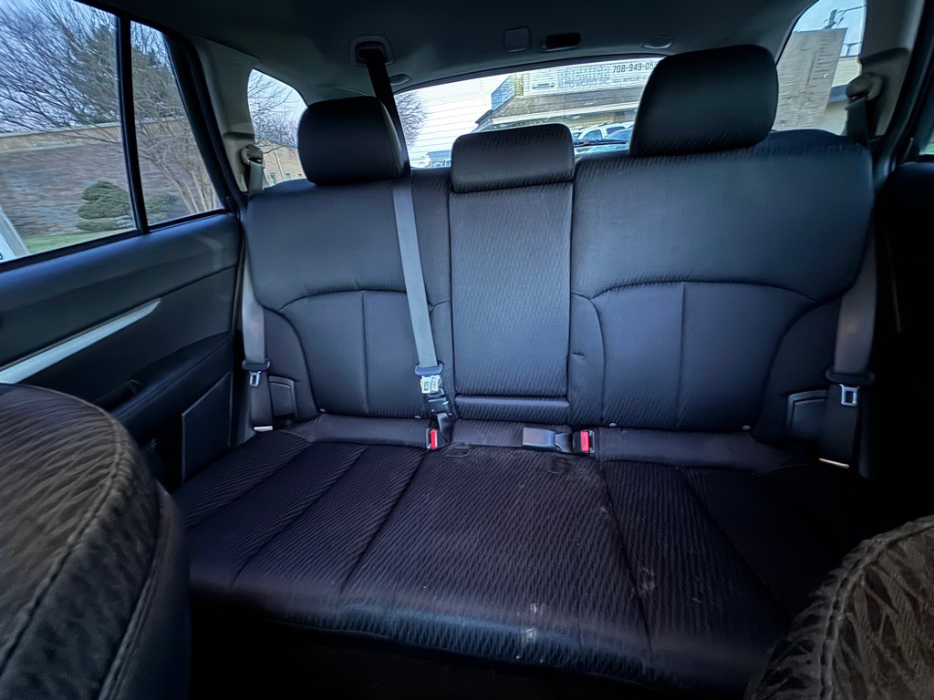 2010 Subaru Outback Image 8