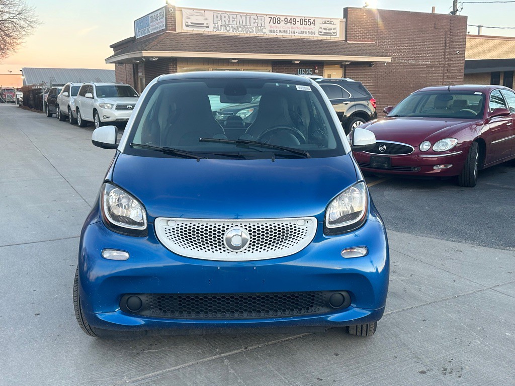 2016 smart fortwo Image 3