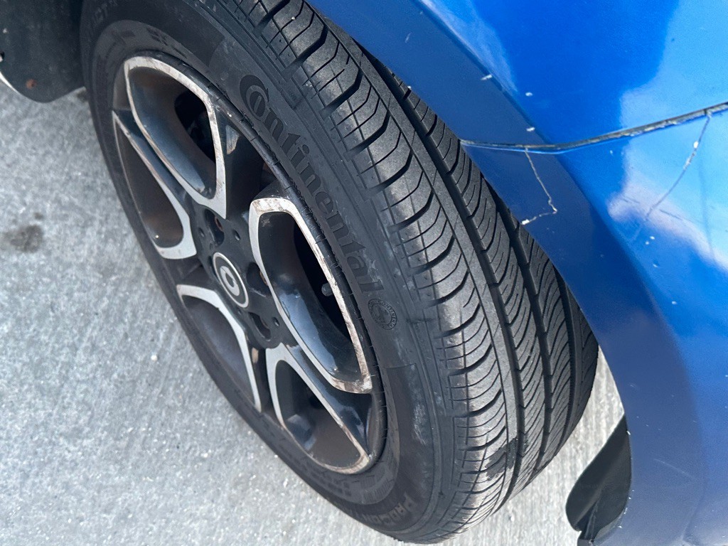 2016 smart fortwo Image 9