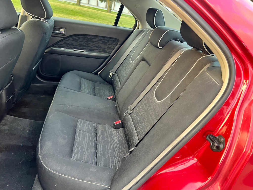 2011 Ford Fusion Image 11