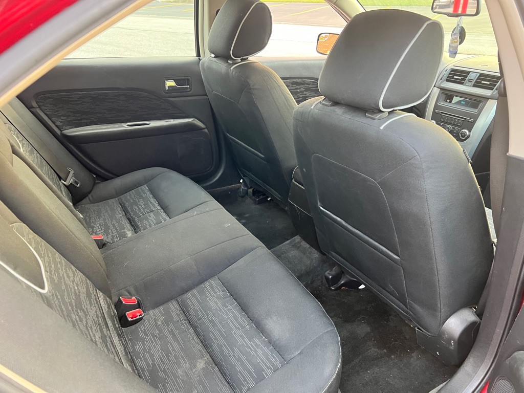 2011 Ford Fusion Image 16