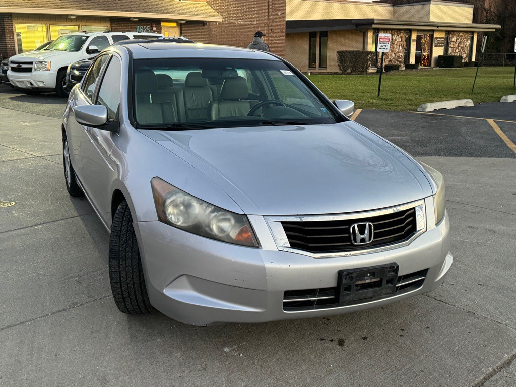 2009 Honda Accord Image 2