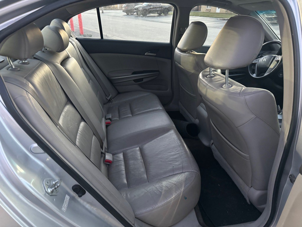 2009 Honda Accord Image 10