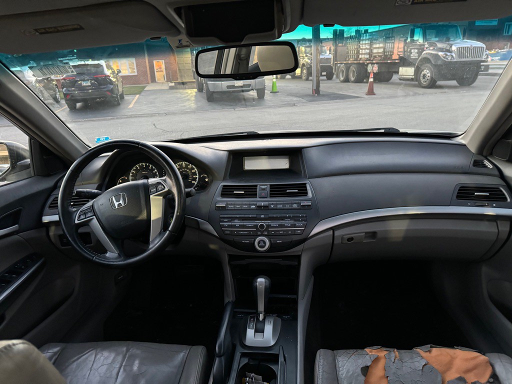 2009 Honda Accord Image 12
