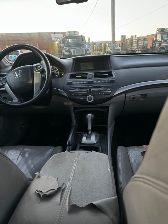 2009 Honda Accord Image 13