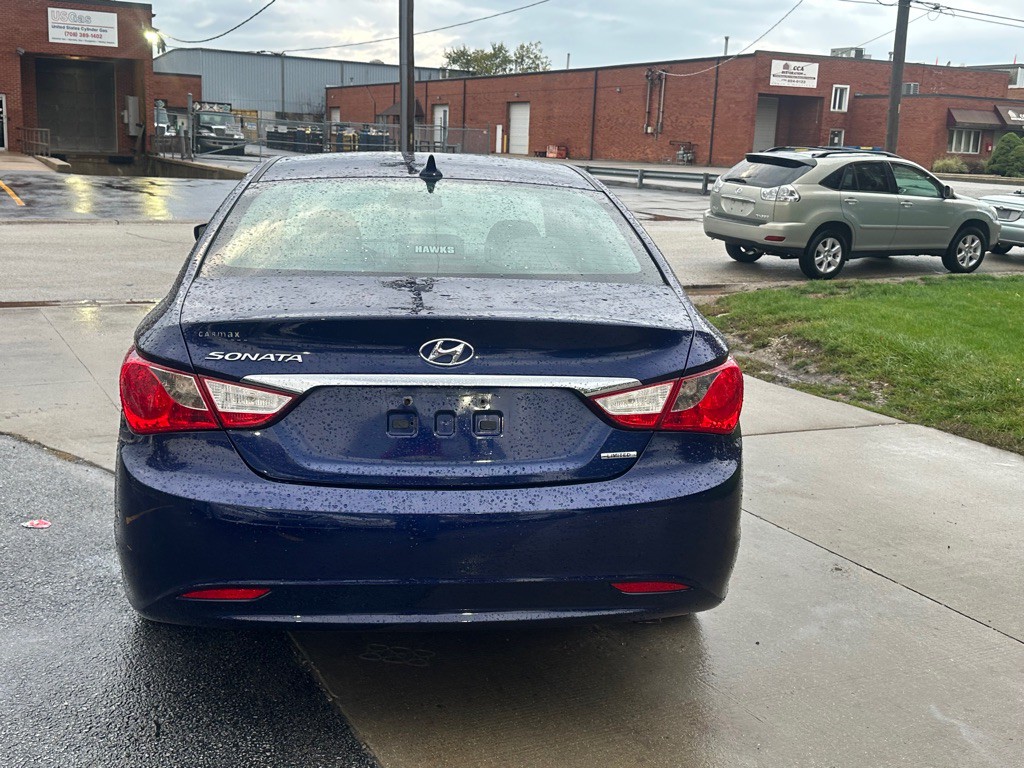 2011 Hyundai Sonata Image 5