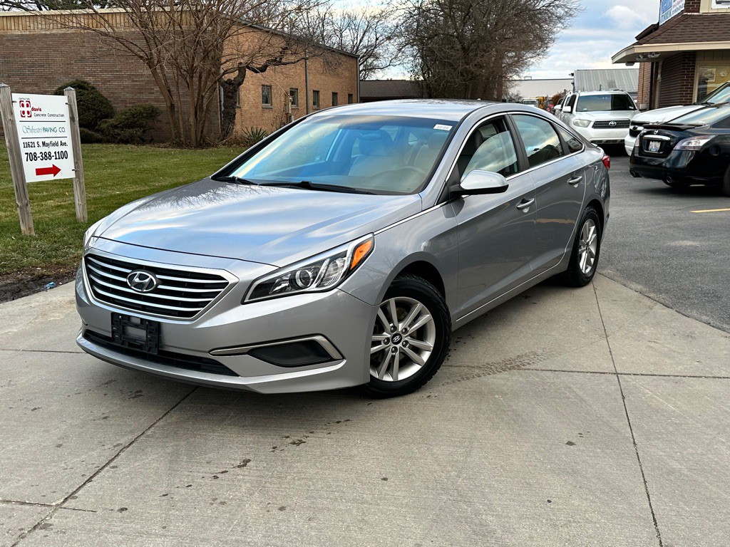 2017 Hyundai Sonata Image 1