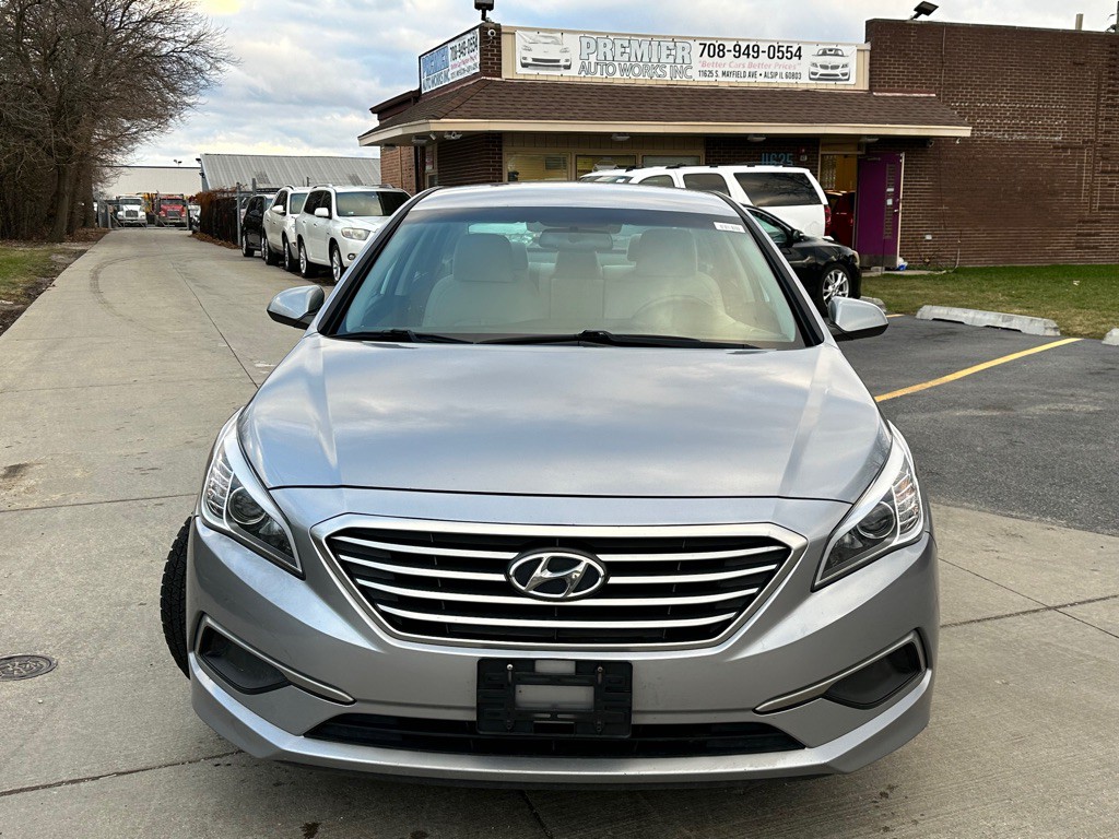 2017 Hyundai Sonata Image 2