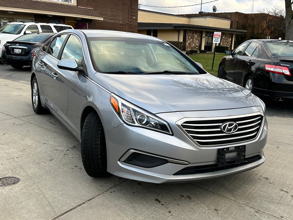 2017 Hyundai Sonata Image 3