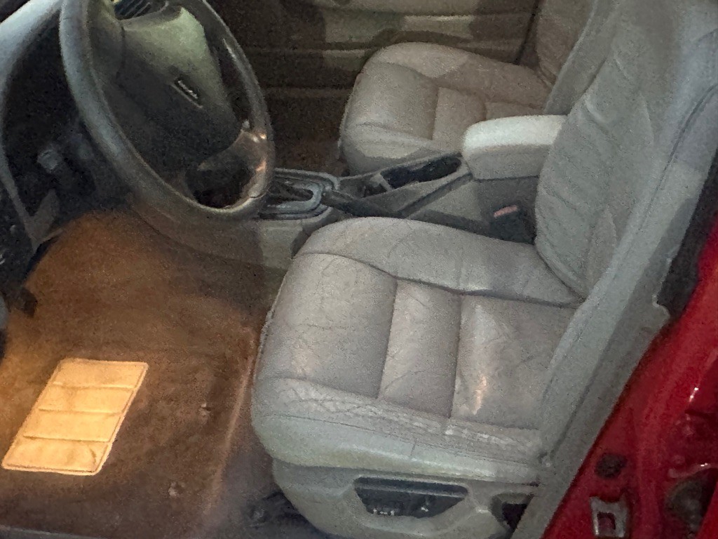 2004 Volvo V40 Image 9