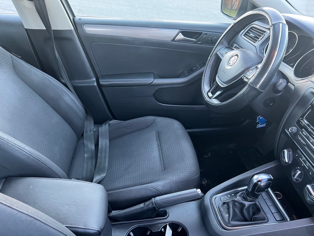 2015 Volkswagen Jetta Image 8