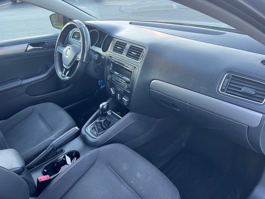 2015 Volkswagen Jetta Image 20