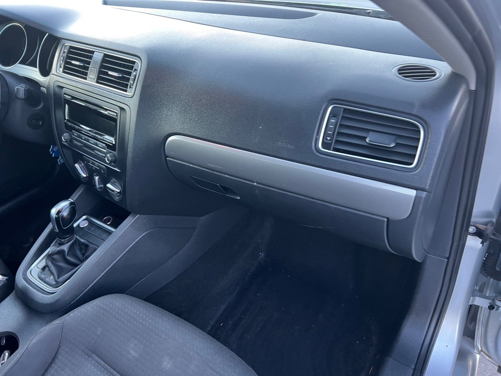 2015 Volkswagen Jetta Image 22