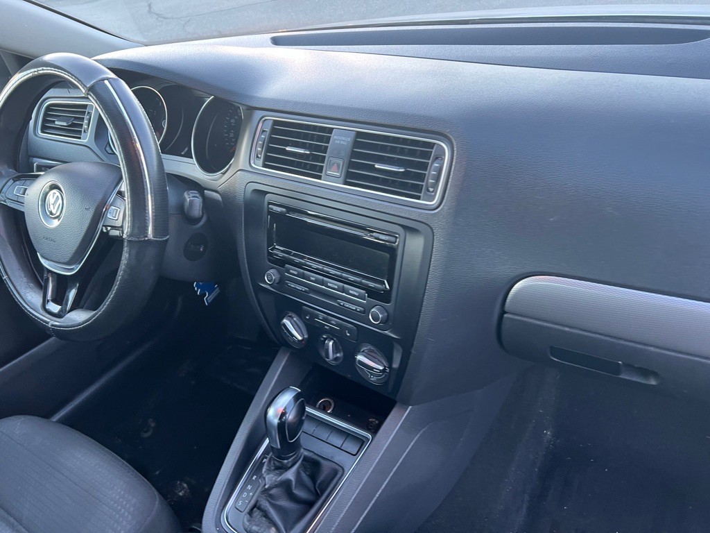 2015 Volkswagen Jetta Image 23