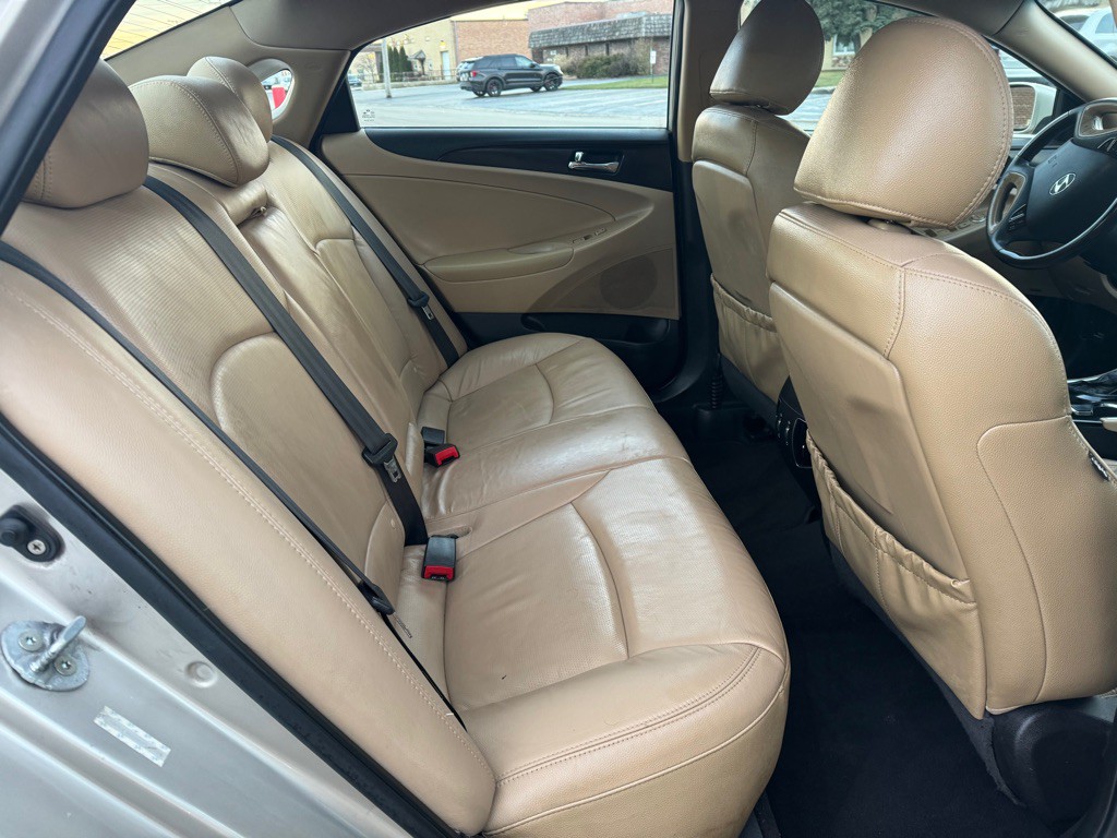 2011 Hyundai Sonata Image 10