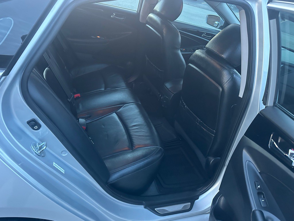 2011 Hyundai Sonata Image 9