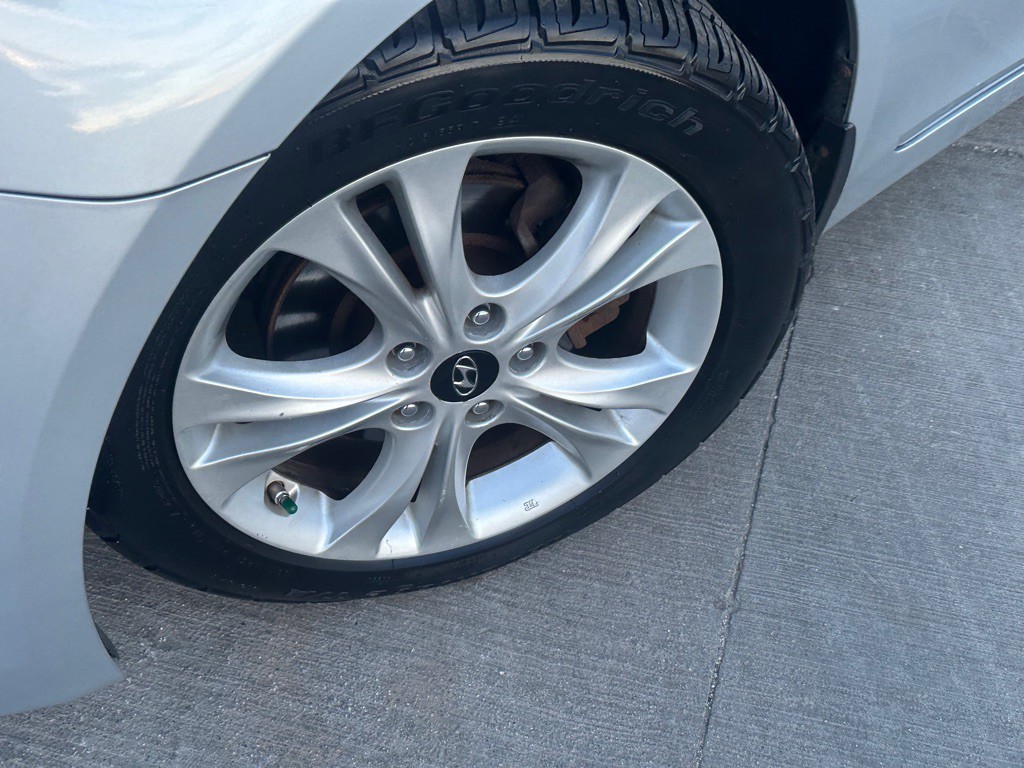 2011 Hyundai Sonata Image 13